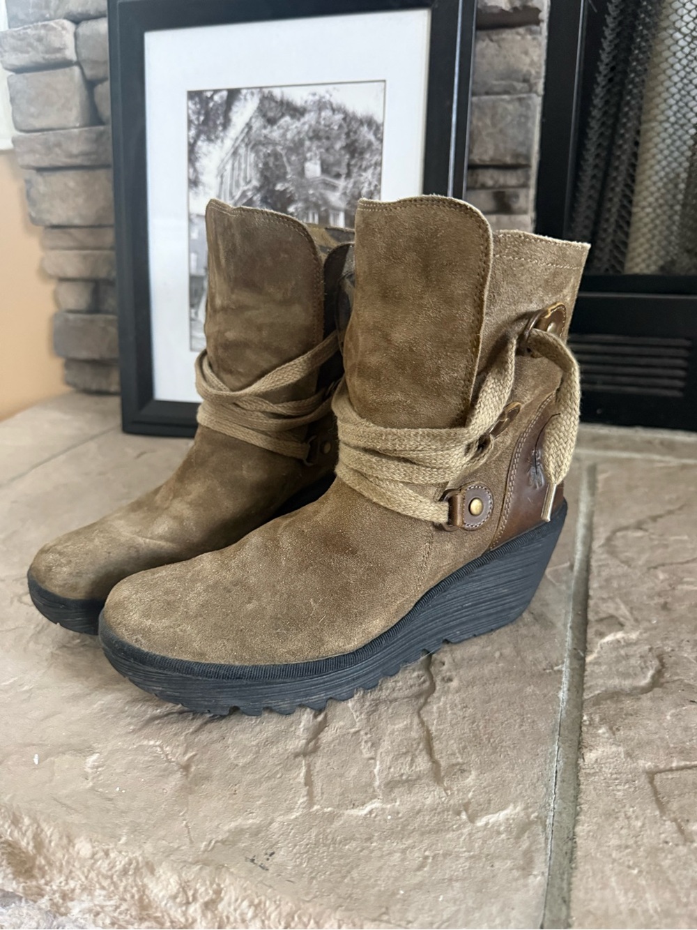 Fly London Yolo Wedge Boots Sludge Suede Lace-Up EU 40 US 9.5
